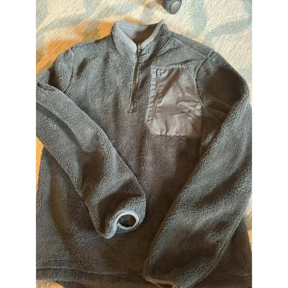 Champion Fleece Men’s medium